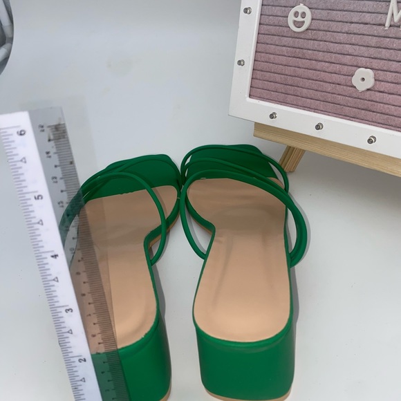 NIB SHEIN sandals - Picture 3 of 5